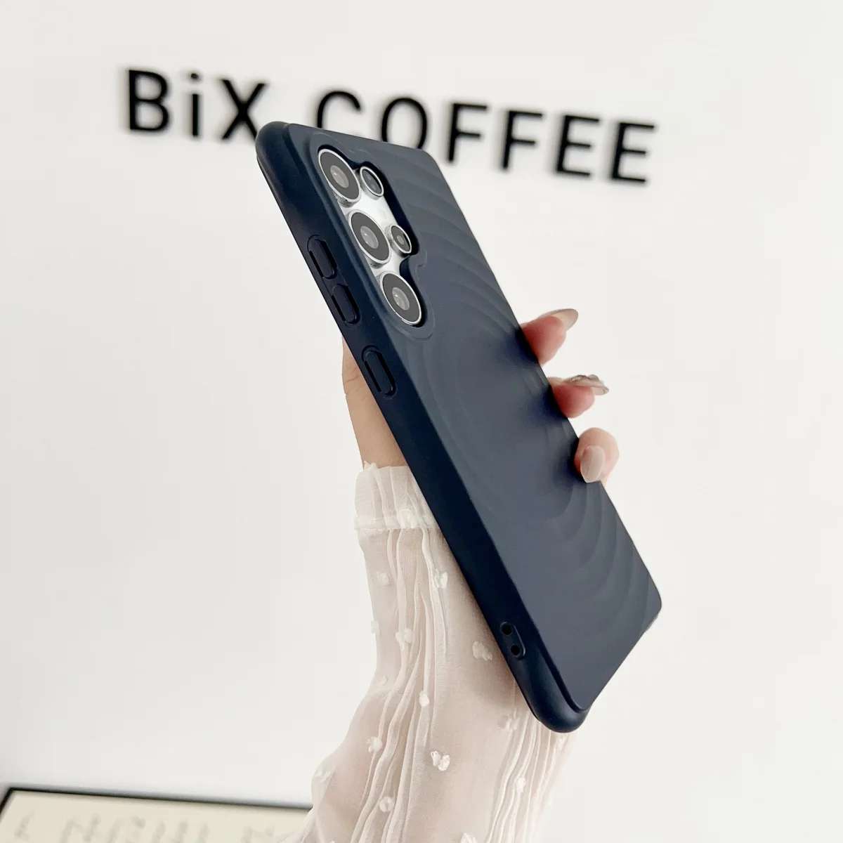 Stylish Water Ripple Silicone Magnetic Case with Wireless Charging and Shockproof Protection