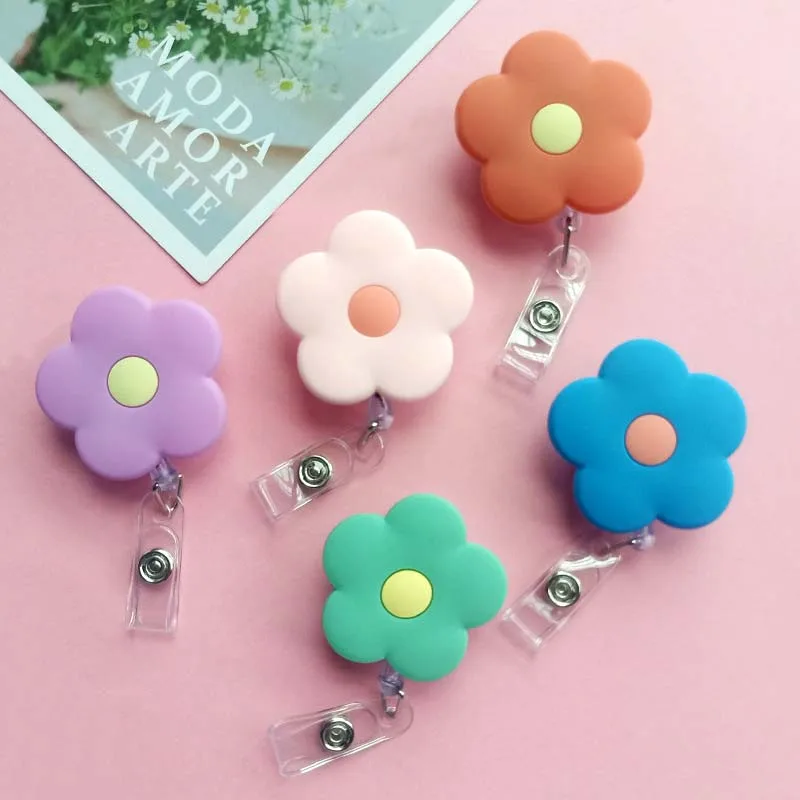 

Newest Big Size Plum Blossom 60cm Silicone Retractable Badge Reel Student Nurse Exhibition Enfermera Name Card ID Card Chest