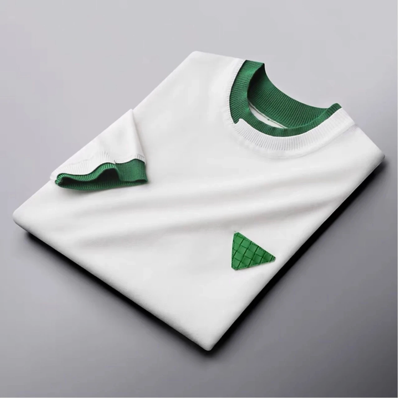 

European High-end Embroidery White Short Sleeve Men's 2023 Summer Trend Contrast Color Round Neck Knitted T-shirt Luxury Men Top