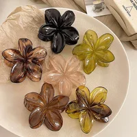 Korean Hawaiian Gradient Flower Hair Claw Clip For Women Girl Fashion Plastic Non Slip Hold Hairpin Barrette Hair Accessories 4