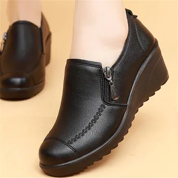 Classic Leather Wedge Shoes 1