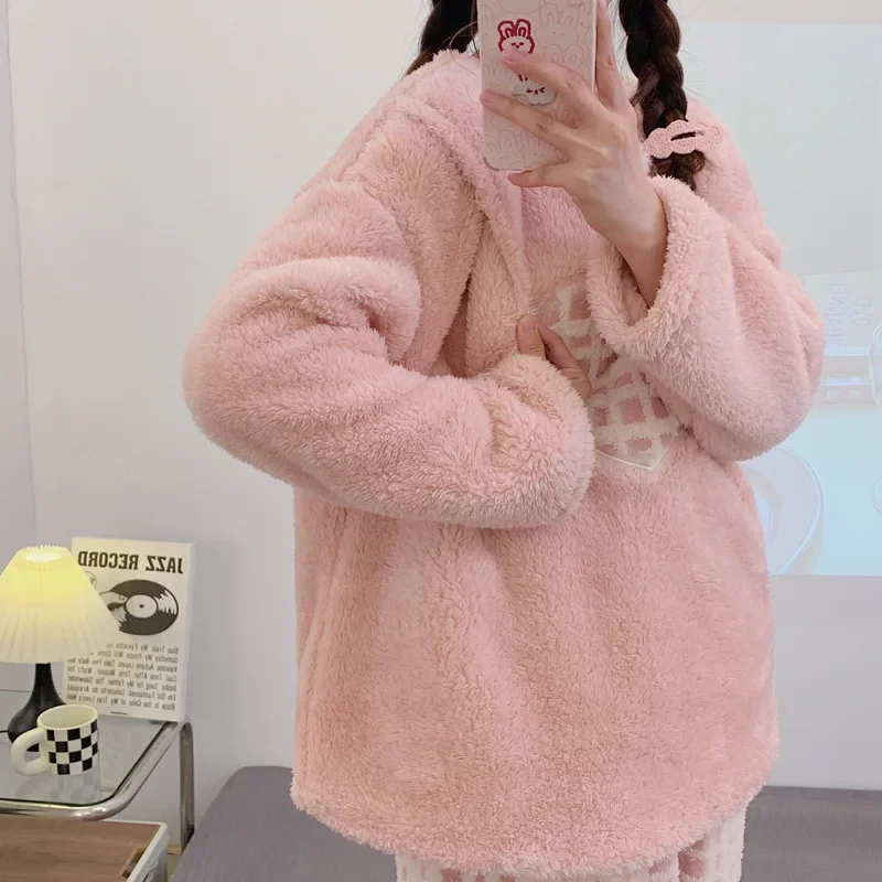 Thickened Coral Fleece Maternity Nightgown Postpartum Care October Delivery Gown Nursing Mommy Feedings Pajamas for Pregnant Wom