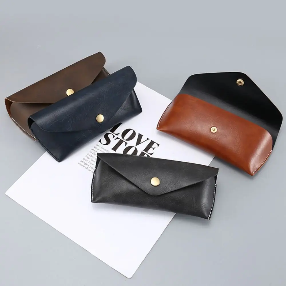 

Солнцезащитные очки из искусственной кожи с металлической пряжкой