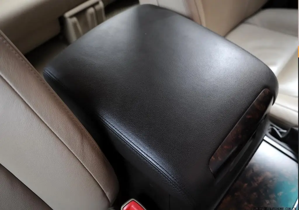 Copri Bracciolo Centrale In Pelle Nera Per Toyota Land Cruiser Prado 250 (2024-2025) - Protezione Auto
