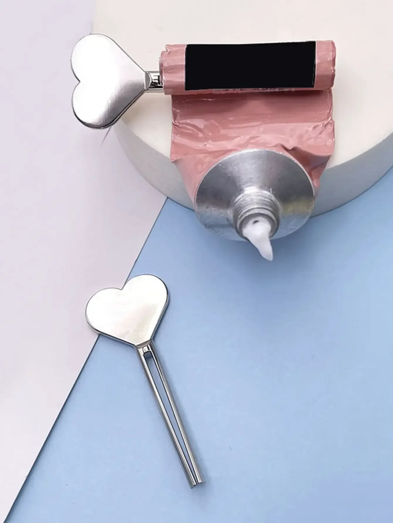 Description Picture 2 of item1/2pcs-Creative Toothpaste Tube Squeezer Simple Toothpaste Roller Stainless Steel Labor Saving Toothpaste Tube Wringer Presser