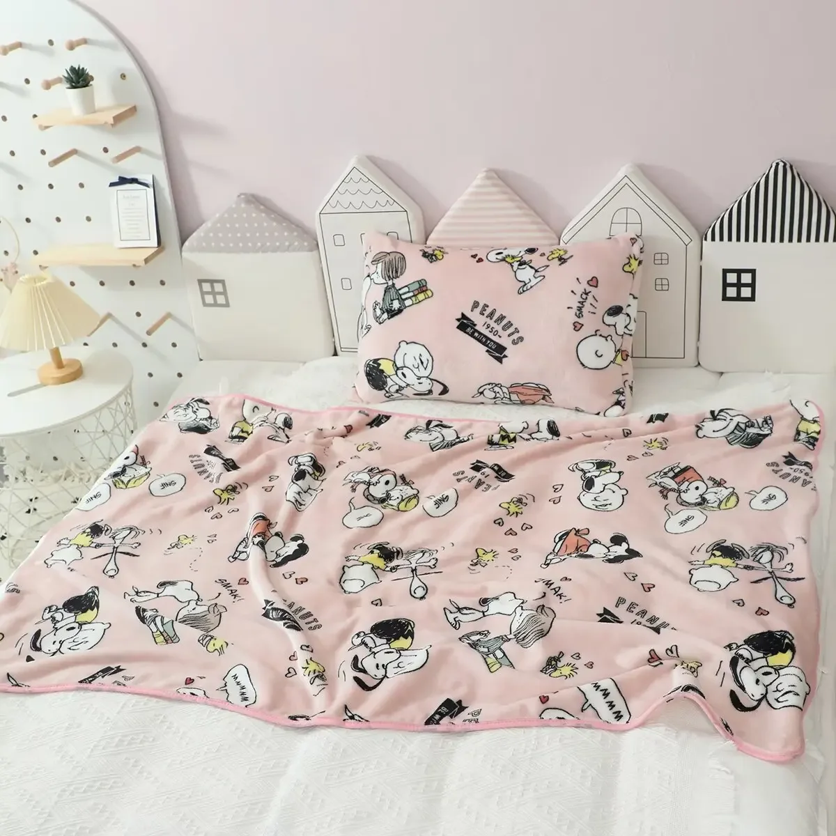 Snoopy Plush Children's Blanket 2