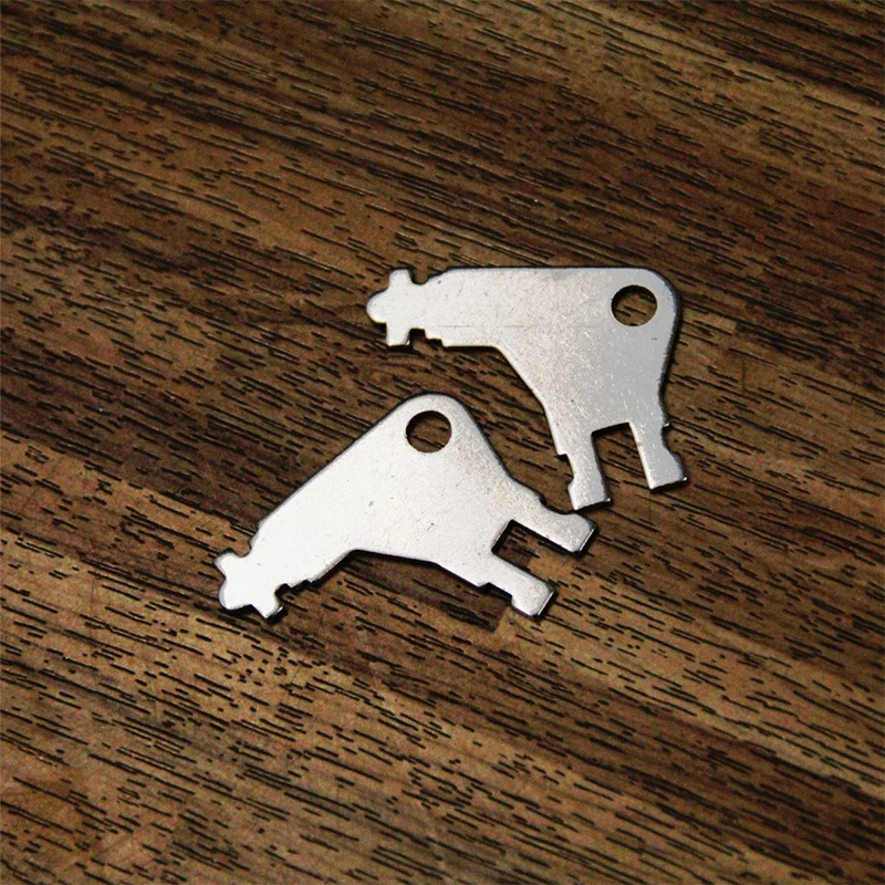 Description Picture 5 of itemMetal Plastic Toilet Paper Dispenser Key Silver Universal Paper Towel Dispenser Replacement Key Paper Roll Tool with Key Rings