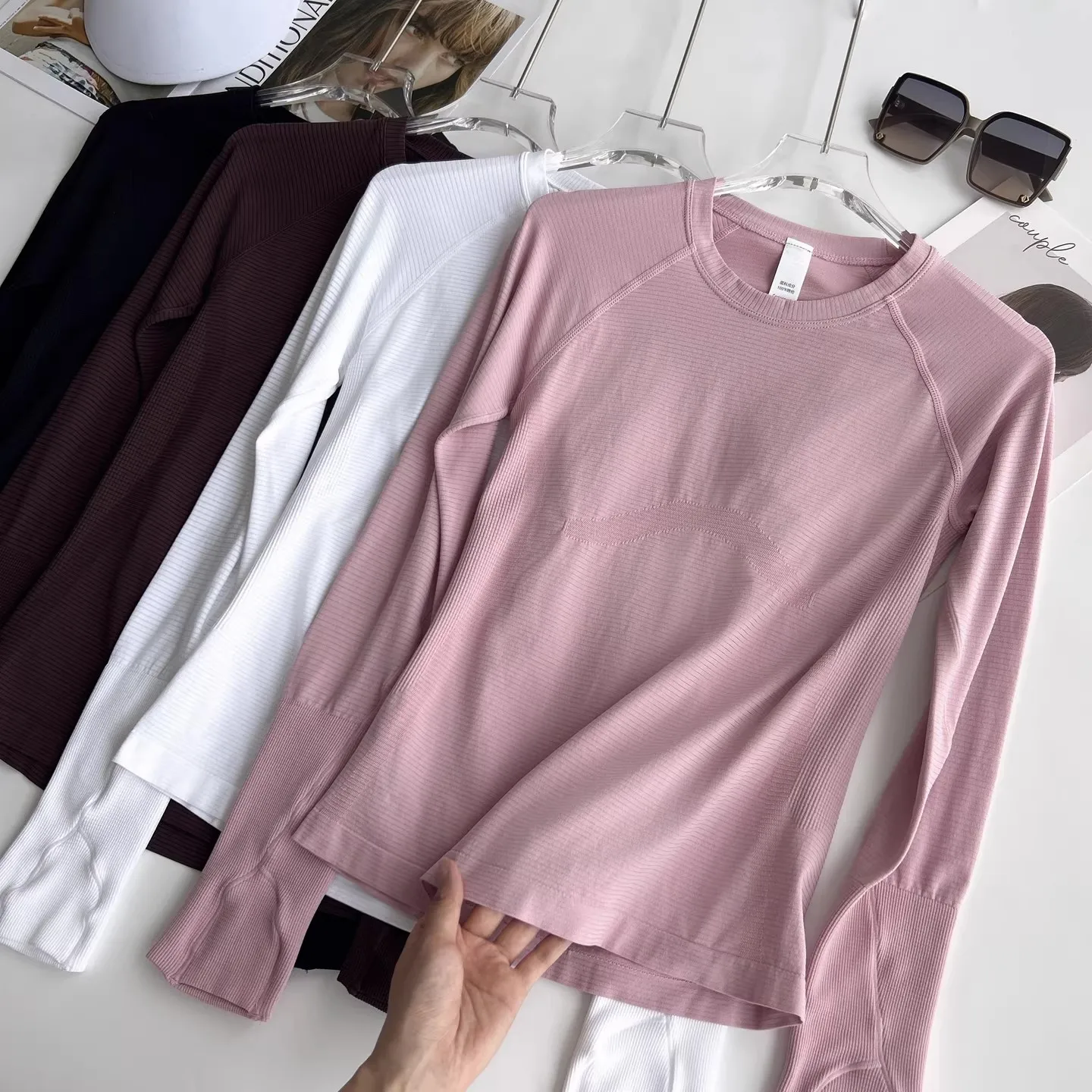 Damen Yoga-Trainingsoberteil für Herbst & Winter, Hochelastisch Figurbetont mit Rundhalsausschnitt, Schnelltrocknend Langarm Sport-Fitness-Shirt – Detail 14