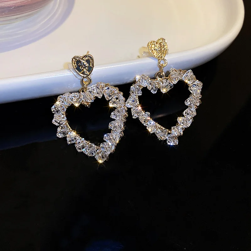 2023 New Fashion Trend Unique Design Elegant Exquisite Light Luxury Love Earrings For Women Jewelry Wedding Party Premium Gift