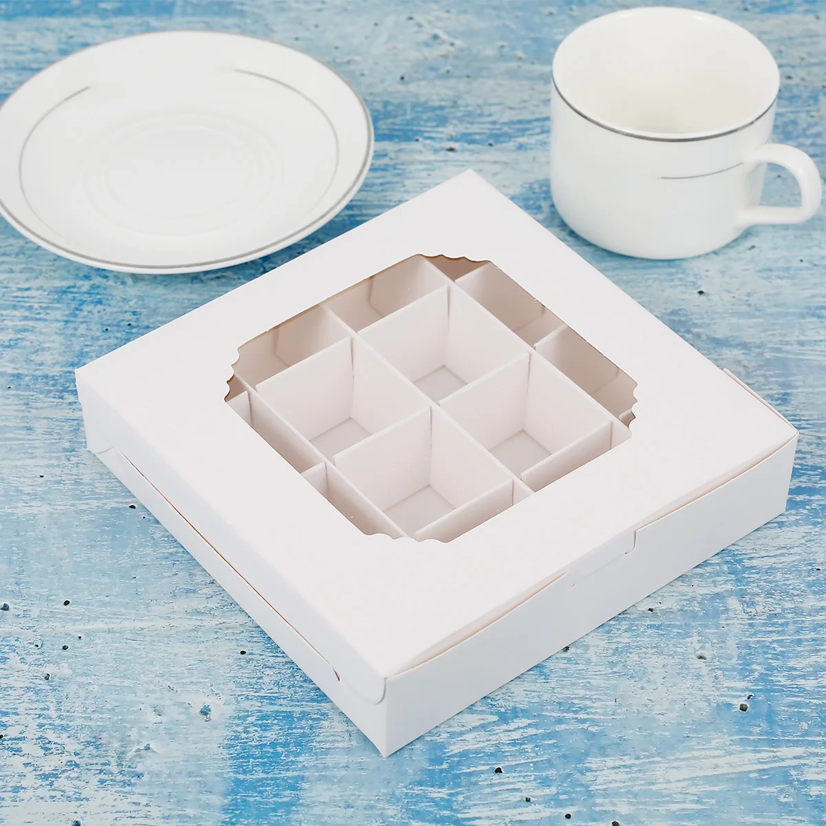 20/40pcs Empty White Pick And Mix Sweet Boxes With Inserts Clear Window And Divider For Chocolate Sweet 16-Compartments Boxes
