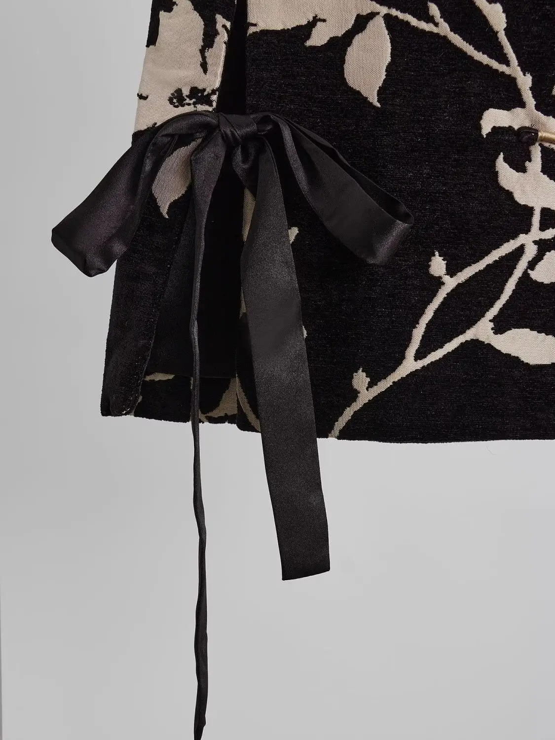 Floral Embroidered Velvet Vest Women Retro Chinese Vintage Ethnic Style Sleeveless Tops Oversized