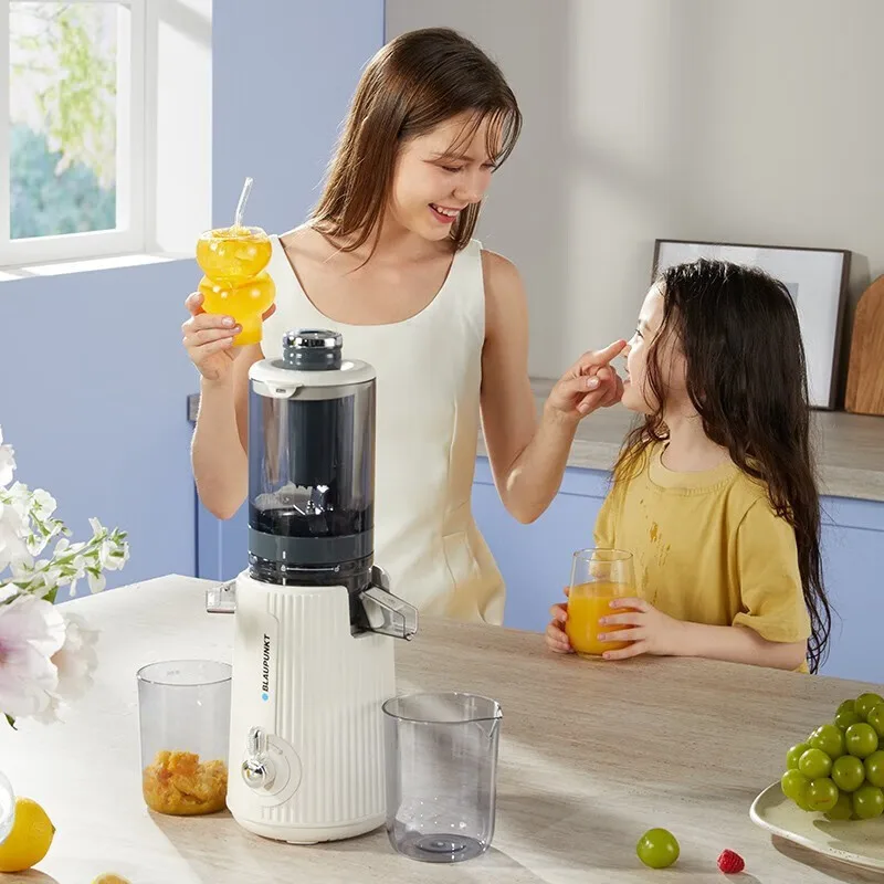 THE PURE JUICER :: A HYDRAULIC TWO-STAGE COLD-PRESS JUICER FOR MAXIMUM  NUTRITION