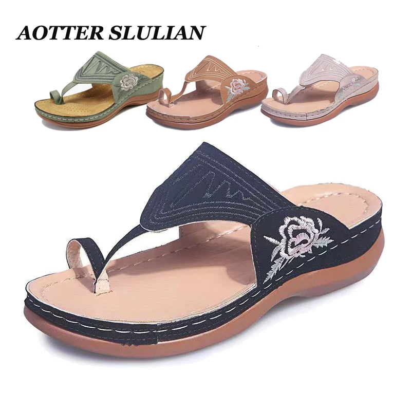 

Women's Casual Platform Sandal,Outdoor Non-slip Comfy Flip Flops For Female Lady,Flower Embroidery Design Vintage Wedge Slipper