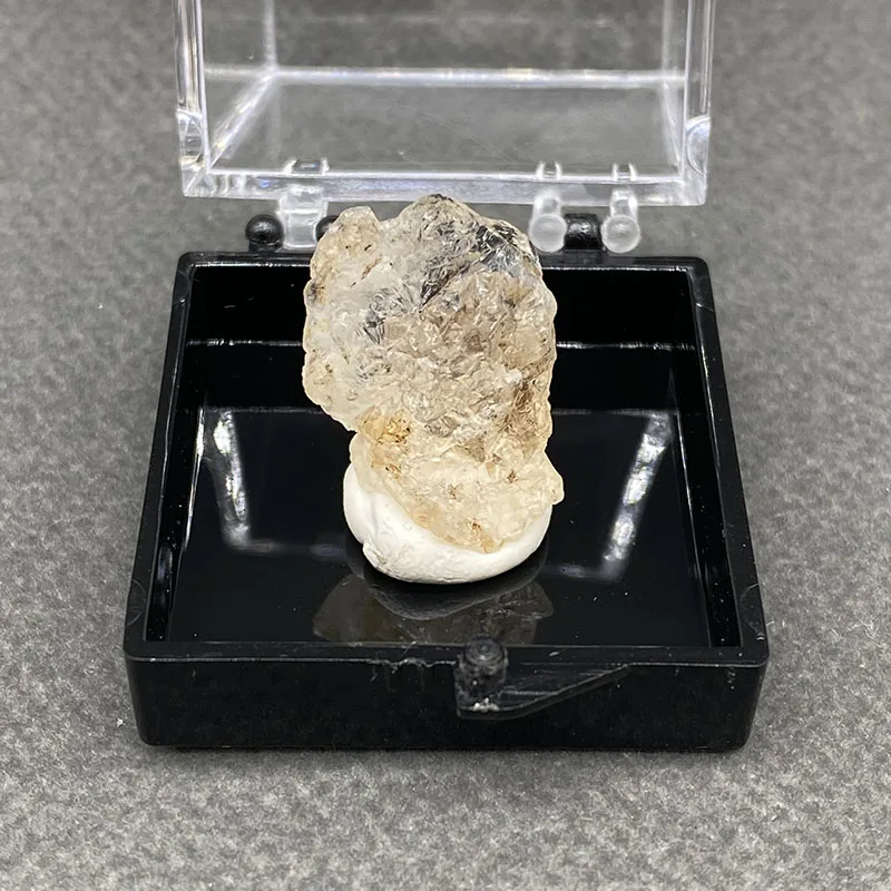 100% natural  hyalite raw stone mineral specimen healing crystal gem collection +Box size：35*35*35 mm