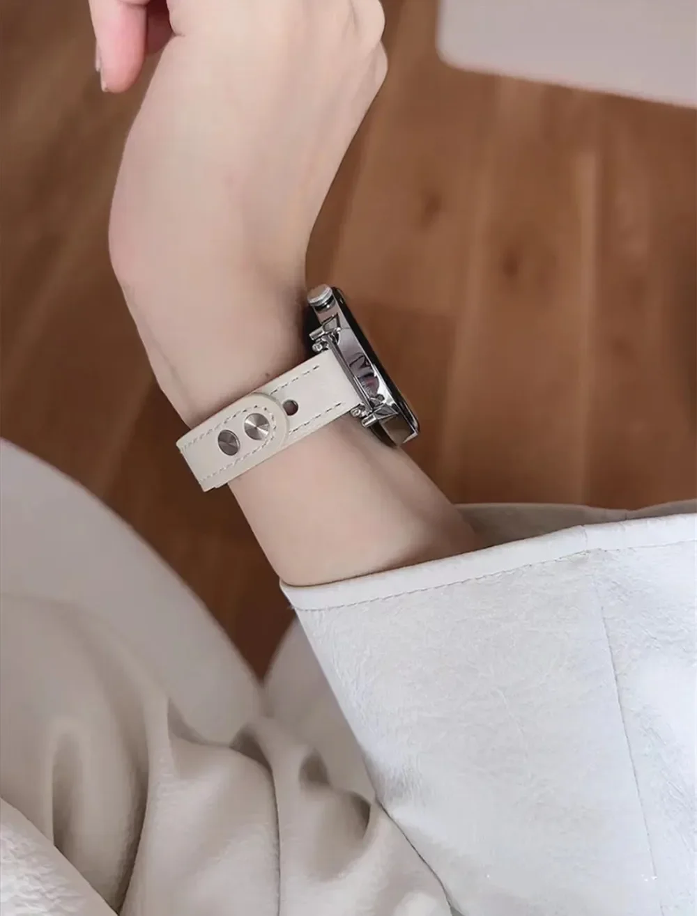 Elegant Leather Watch Strap – Slim Design for Universal Smartwatches