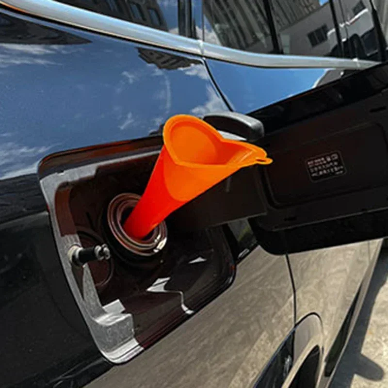 Car Long Stem Funnel Gasoline Oil Fuel Filling Tools Anti-splash Plastic Oil Funnel Motorcycle Refueling Tools Auto Accessories