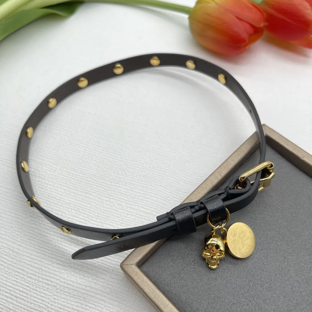 

Popular skull and scalp collar in Europe and America