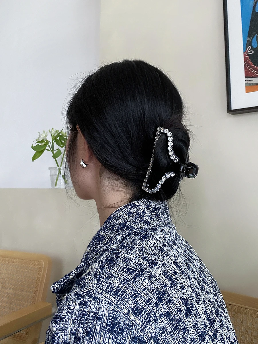 

Claw Clip Black Rhinestone Hair Clips Korea Fashion Acrylic Hair Clip Fairy Tools New Headwear for Women Girls Hair Accessories