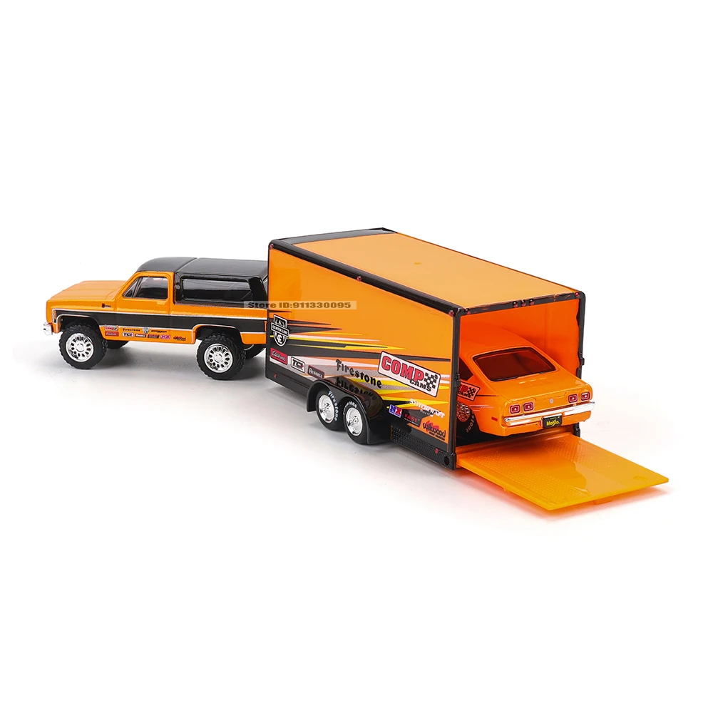 マイスト 1:64 1979 シボレー ® K5/カートララー/1971 シボレー ベガ