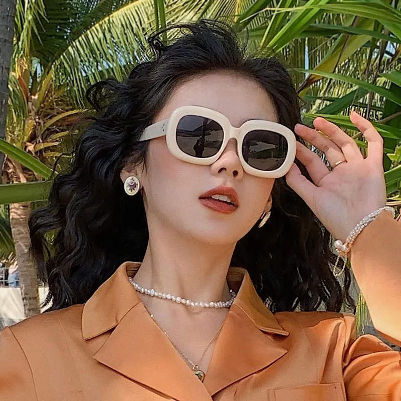 

Small Round Sunglasses Women Vintage Brand Designer Brown Sun Glasses Round Frame Shades Female Ladies UV400 Eyewear