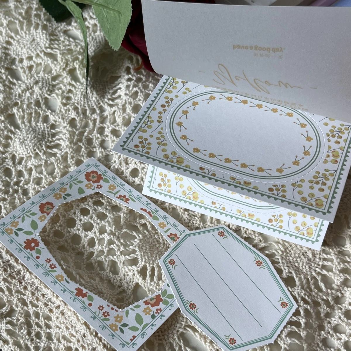 

Винтажный блокнот для записей с возможностью записи, полого материала, бумажная рамка с цветами для скрапбукинга, белая крафт-бумага, карточка, нежелательная бумага для записей