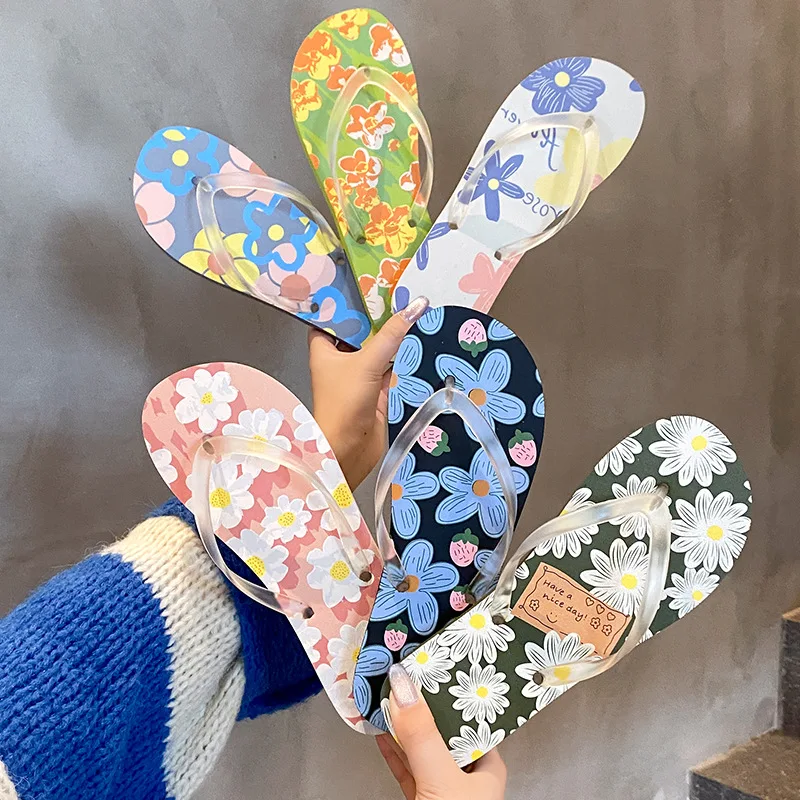 Trendy Summer Beach Anti-Slip Slippers with Fashionable Clip-On Design