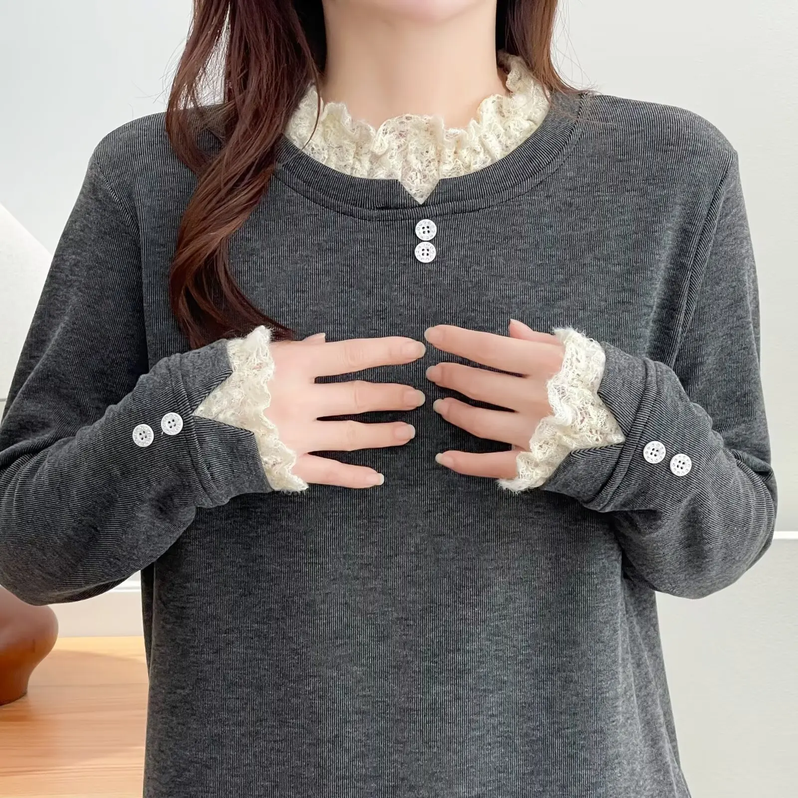 XXXXL Fashion Plus Size Woman Clothing T-Shirt New Autumn And Winter Lace Collar Warm Fleece Long Sleeved Casual Tops 8861