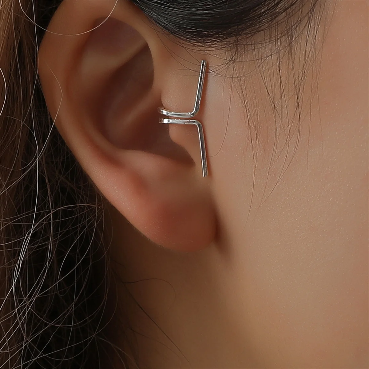 Ear Clip Earrings 1PC Minimalist Metal Double C Cartilage Earrings for Women U-shaped Double Non-Piercing Ear Clip Earless Ear Clips Party Jewelry