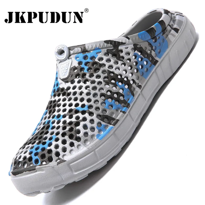 

Summer Garden Clog Shoes Men Lightweight Quick Drying Beach Slipper Men Outdoor Sandals Water Gardening Shoes Zapatillas Hombre
