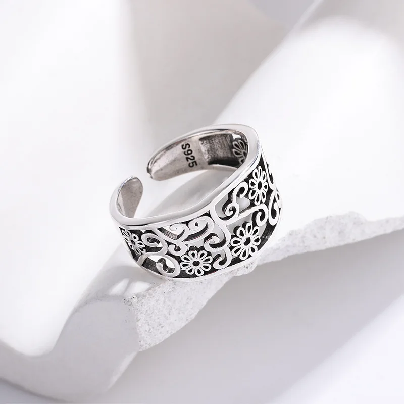 Silver Flower Ring