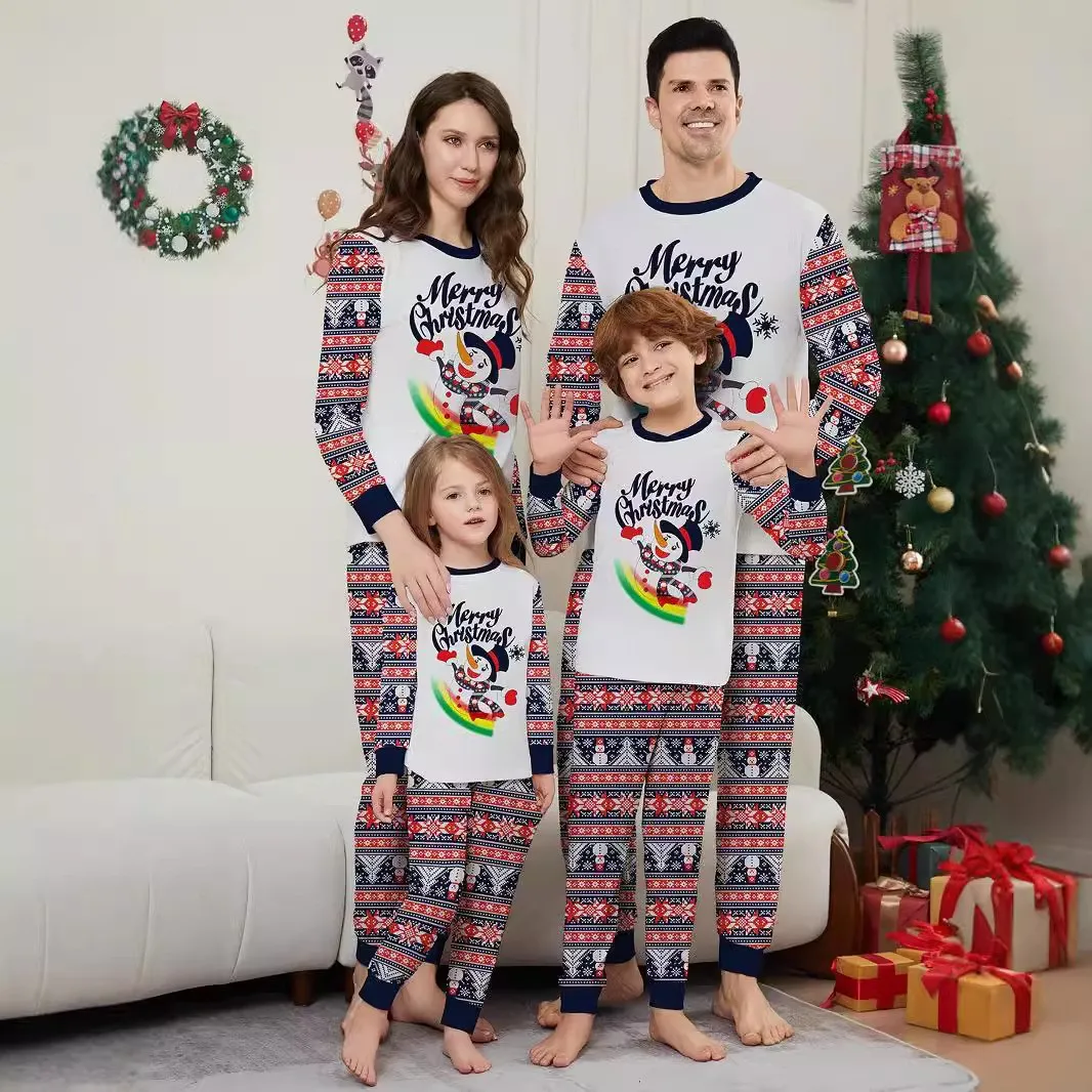 thumbnail image 2 of Pijamas familiares a juego de Navidad 2024, pijamas de arcoíris con muñeco de nieve y feliz Navidad, conjunto de ropa para adultos y niños, mono de bebé y ropa para perros, 2 of 5