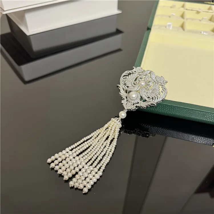 Natural Fresh Water Tear Drop Pearl Tassels Brooch