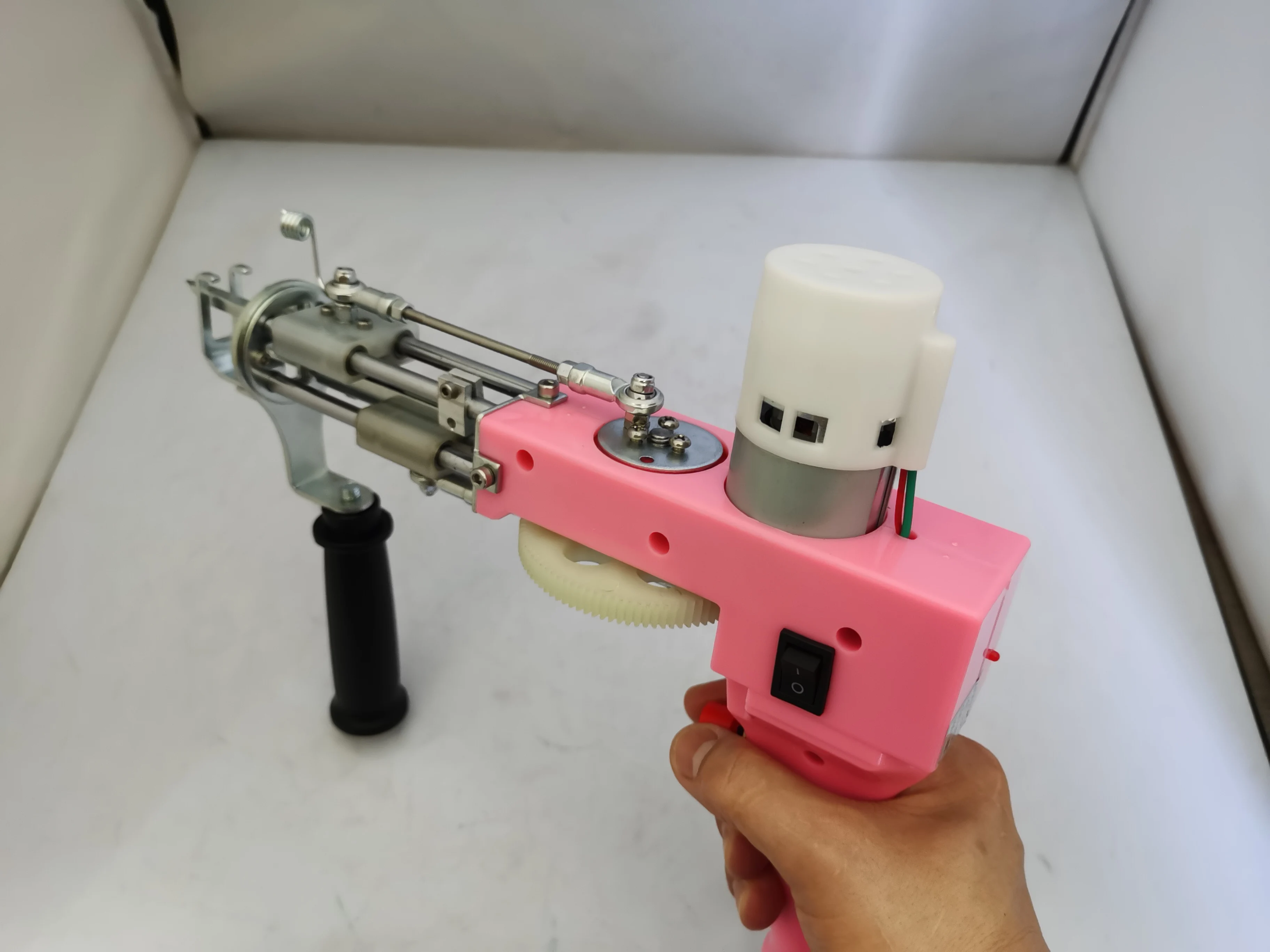 Pink 100-240V Electric Portable Cut Pile Carpet Weaving Flocking Adjustable Rug Carpet Tufting Gun Machine TD-01/ Cut Pile