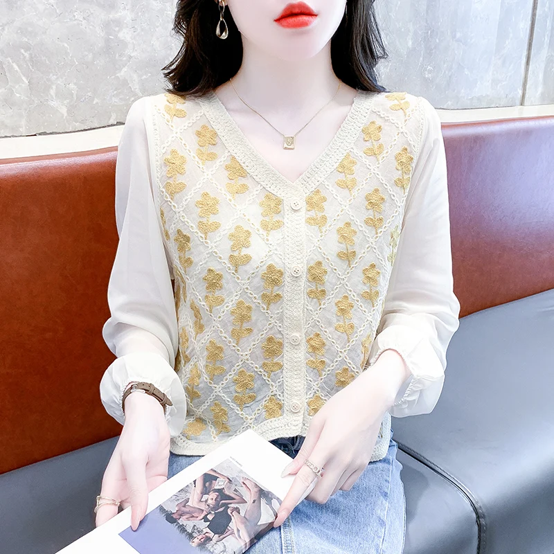 

Girls Chiffon Stitching Jacquard Weave Hollow Out Button Up Lace Blouse Women Clothes Female Casual Womens V-neck Tops Py1937