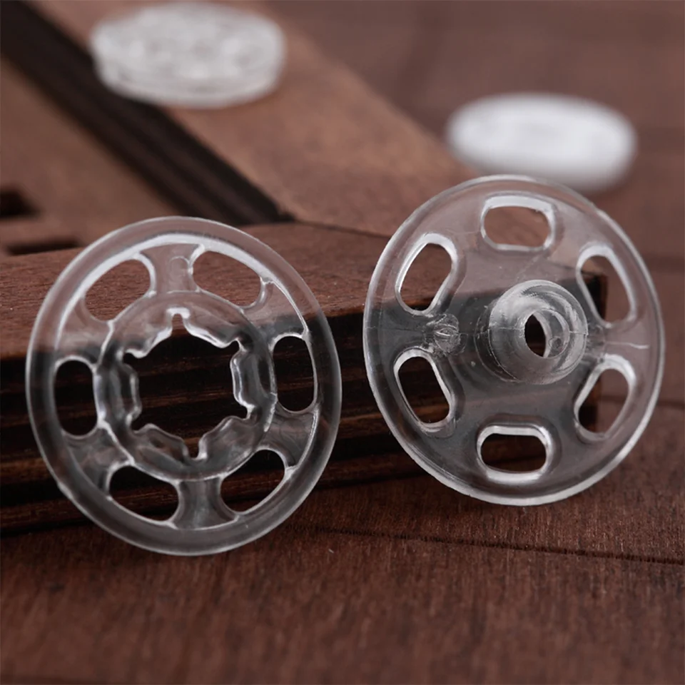 Bottoni a pressione in plastica - Tondi Grigi da Dritz - Altre Selezioni - Charms, Perline