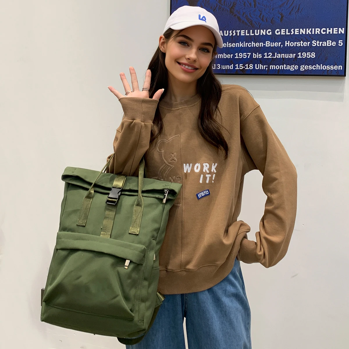 Large-Capacity Schoolbag Female Student High School Ultra-Light Multi-Functional Travel Commuter Computer Bag Mountaineering Backpack High-Looking Cycling Mountain Climbing Camping Style