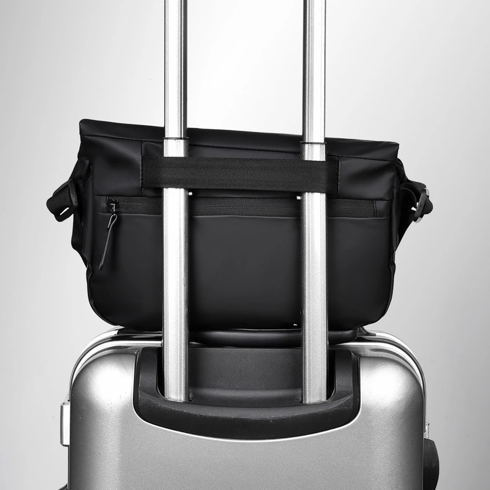 Men Magnetic Buckle Chest Bag Waterproof Sports Style Crossbody Bag Solid Color Casual Chest Bag Commute Chest Bag