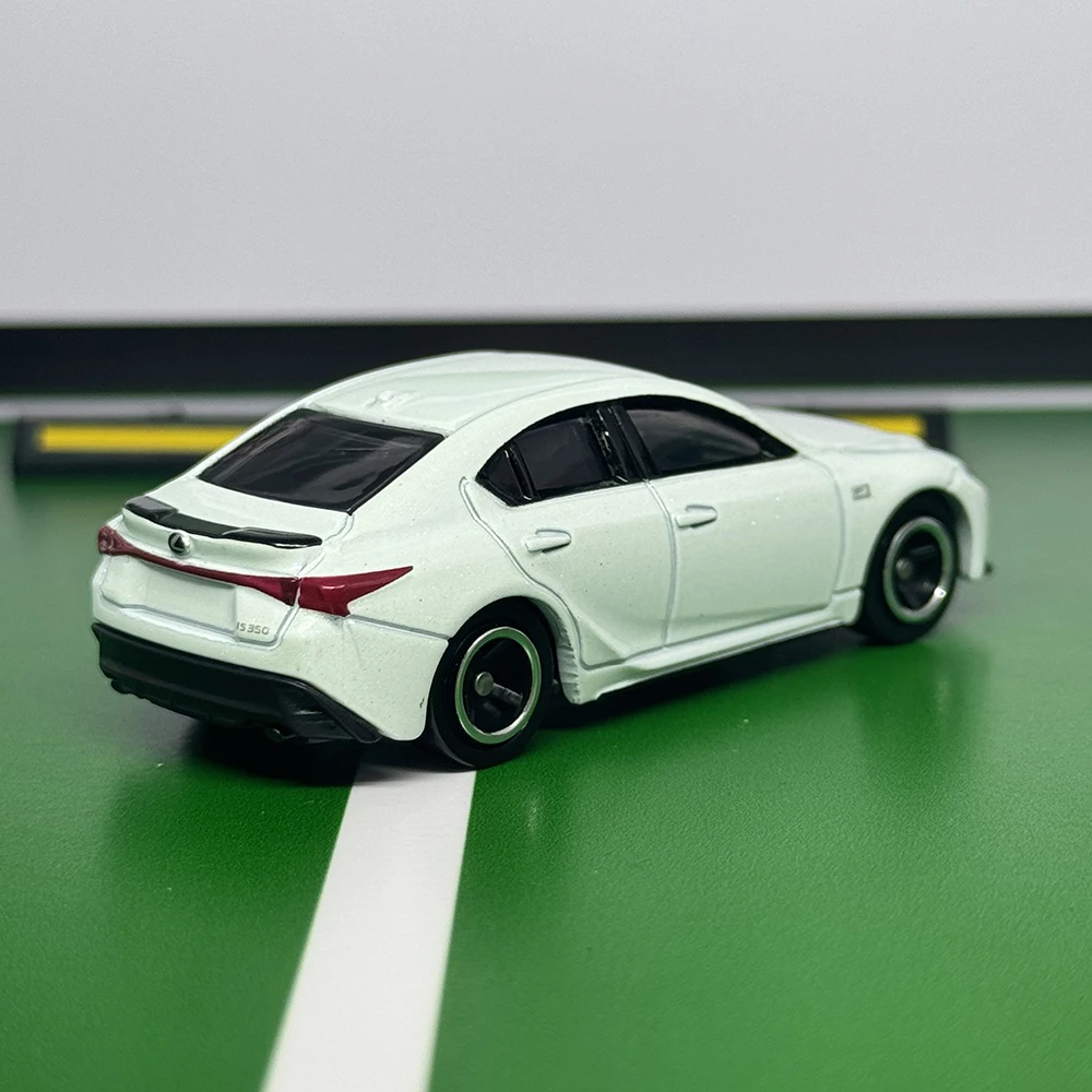 Takara Tomy Tomica No.100 Lexus IS 350 F Sport Car Alloy Motor Vehicle Diecast Metal Model Kids Xmas Gift Toys for Boys 4