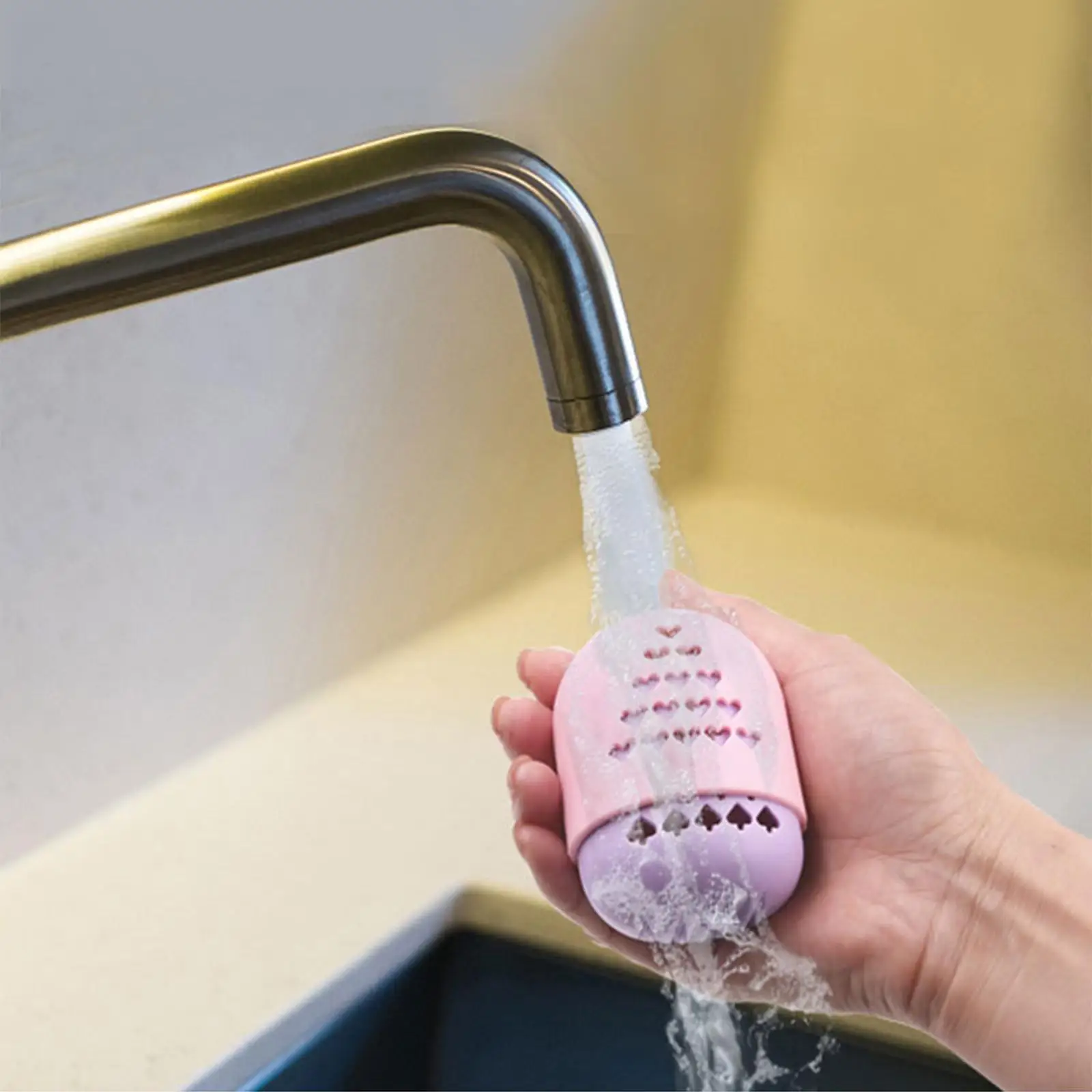 Portable Travel Makeup Sponge Holder  Puff Protective Container Make up Egg Storage Box Cosmetic Blender Storage Case 5
