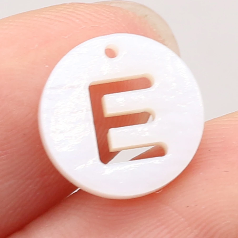 50PCS Natural White Shell A-Z Shaped Letter Beads with Loose Spacing Beaded Jewelry Making Necklaces Earrings Accessories
