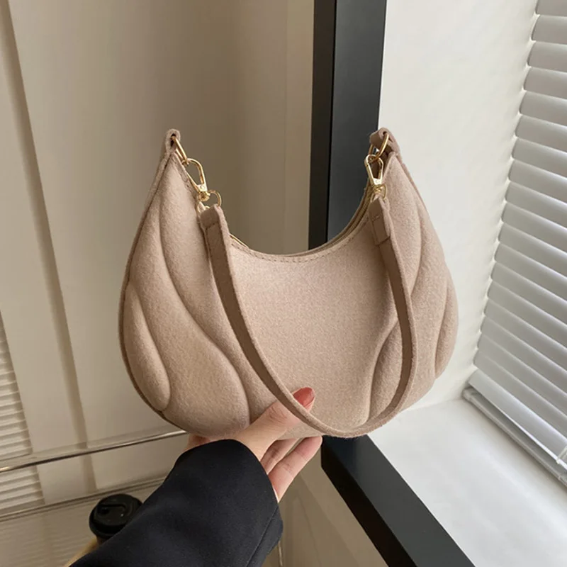 

Winter Casual Versatile Women Solid Color Single Shoulder Armpit Bag Fashionable Pu Zipper Crescent Dumpling-Shaped Handbag 2024