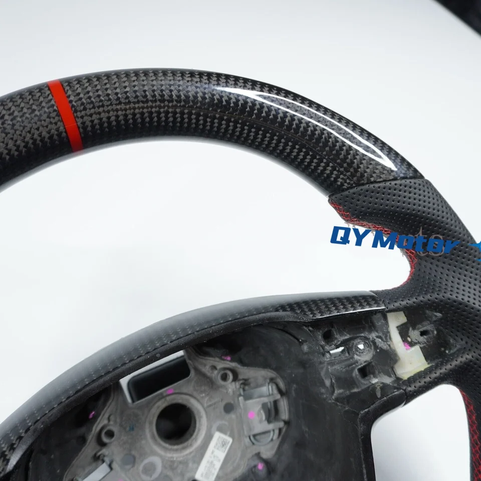 Carbon/lederen T6.1 stuurwiel met vlakke onderkant Carbon/lederen T6.1 stuurwiel met vlakke onderkant