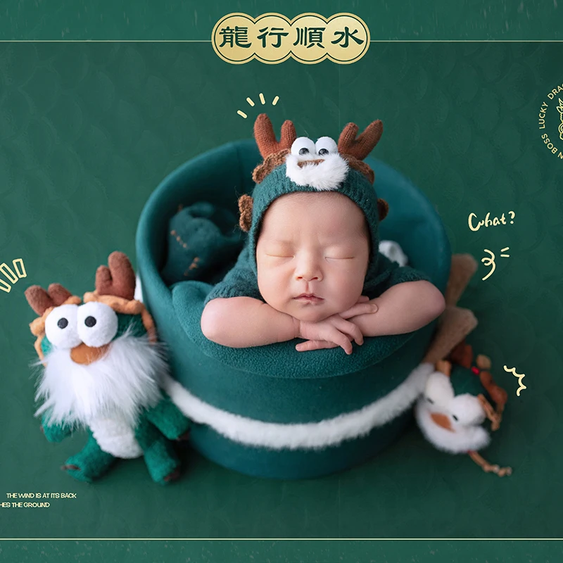 

Dragon Year Theme Newborn Photography Set Cute Wind Doll Hugging Bucket Combination Studio Baby Shooting Accessories