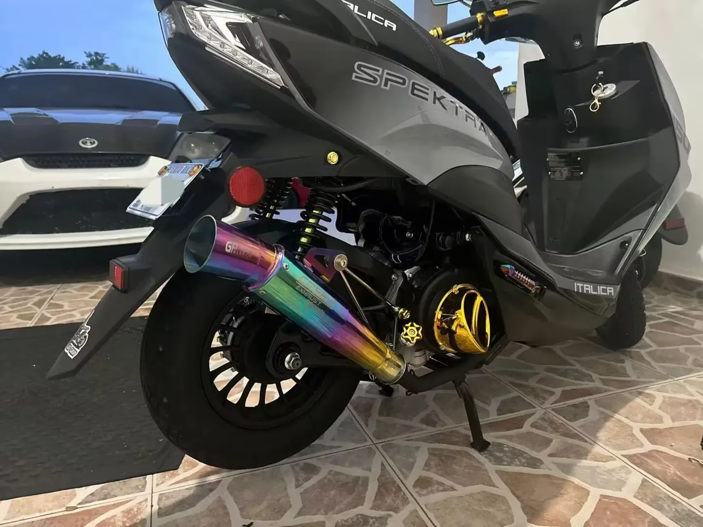 نظام عادم الدراجات النارية الشامل، أنبوب عادم من ا...