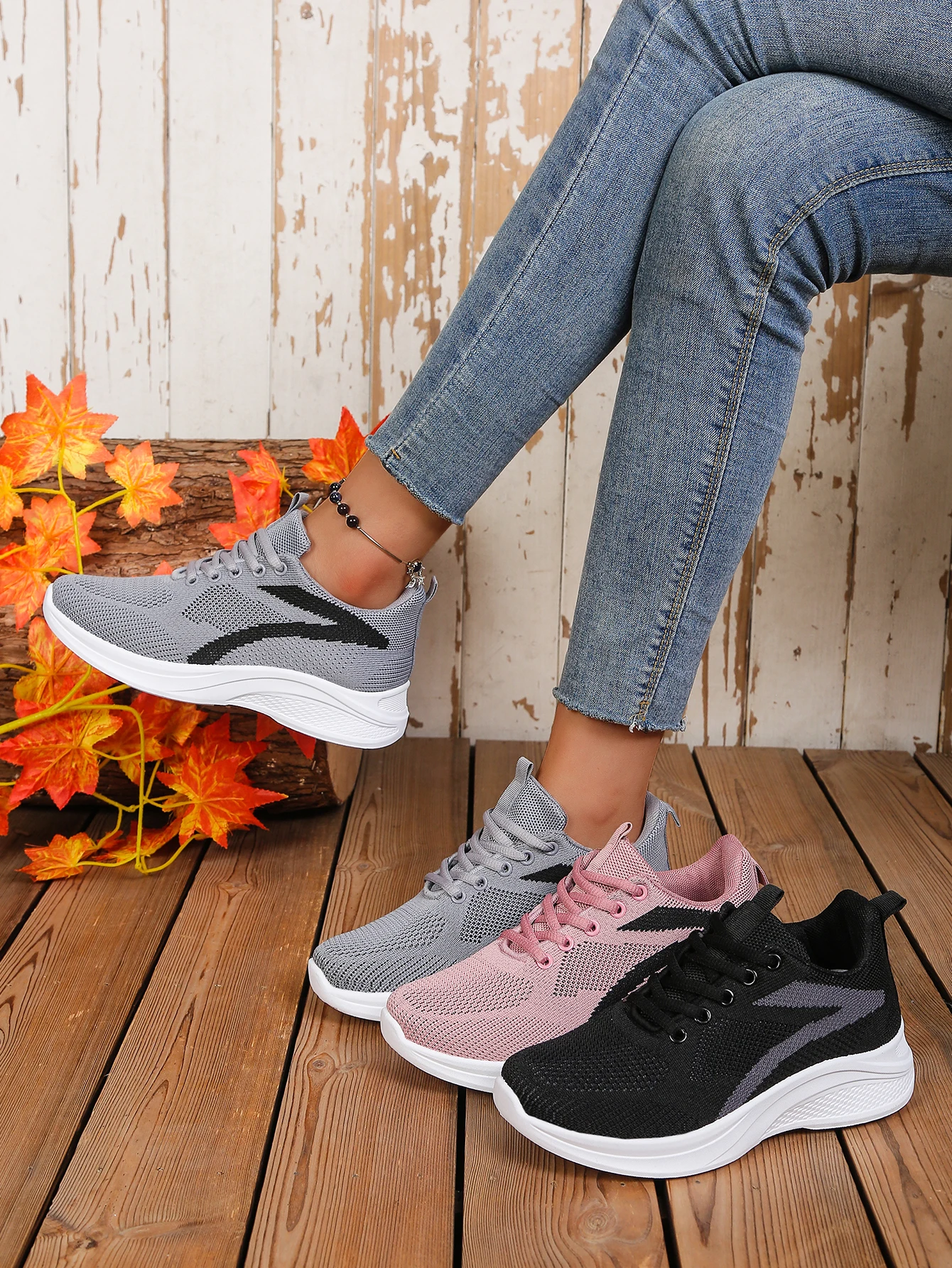 Women’s breathable lightweight sports shoes for outdoor running and walking