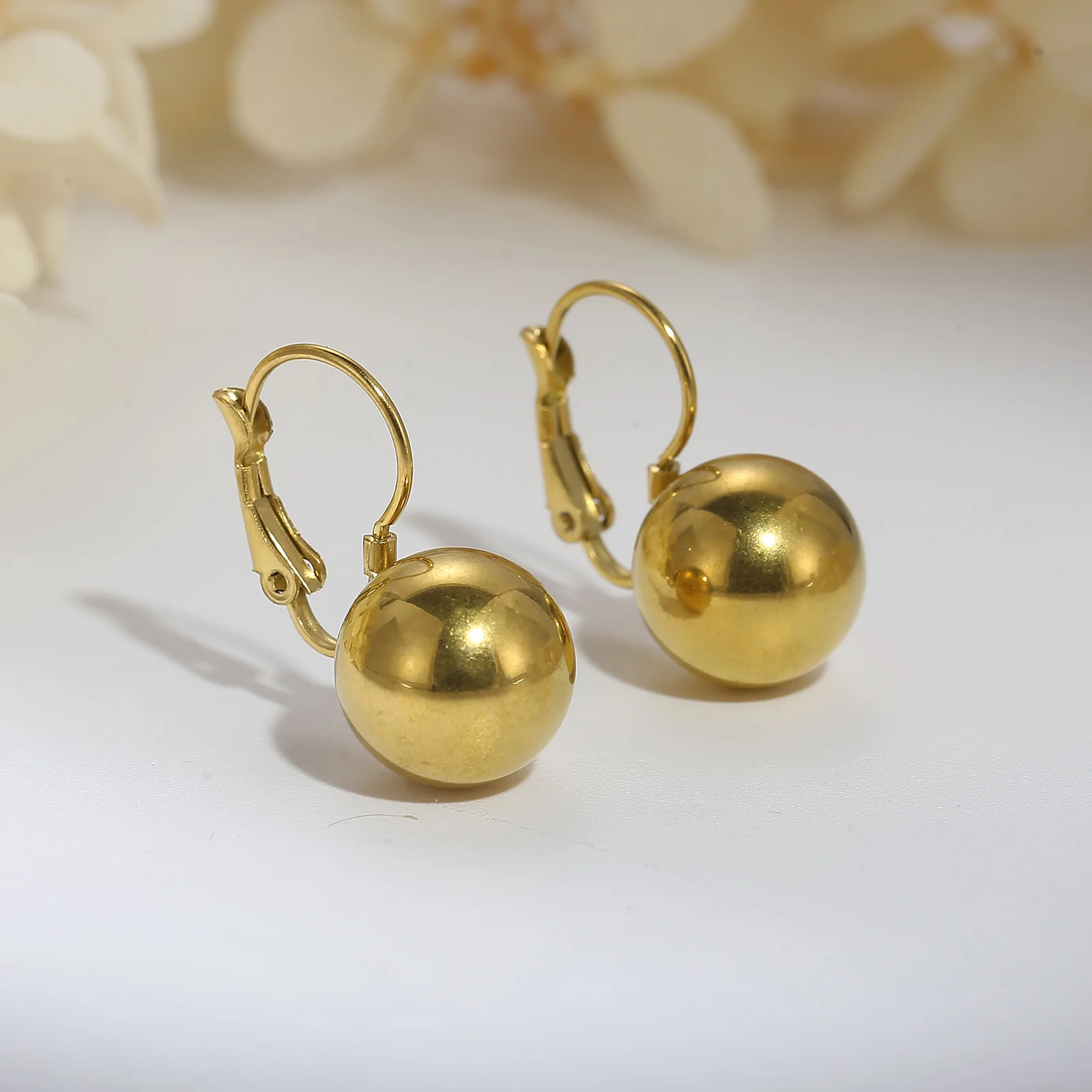 Pearl Leverback Earrings Yellow Gold 2024 | favors.com