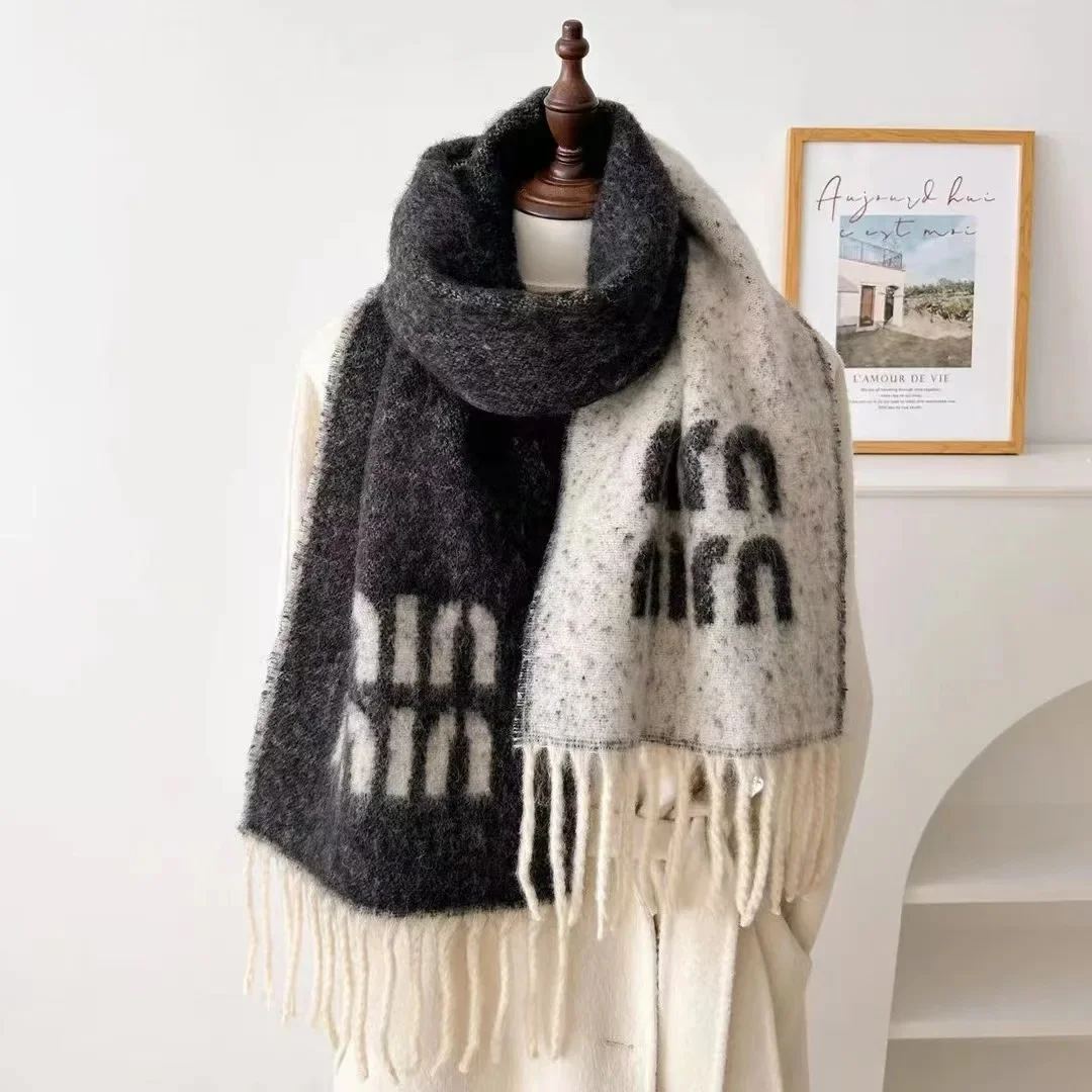 Wool scarf Black