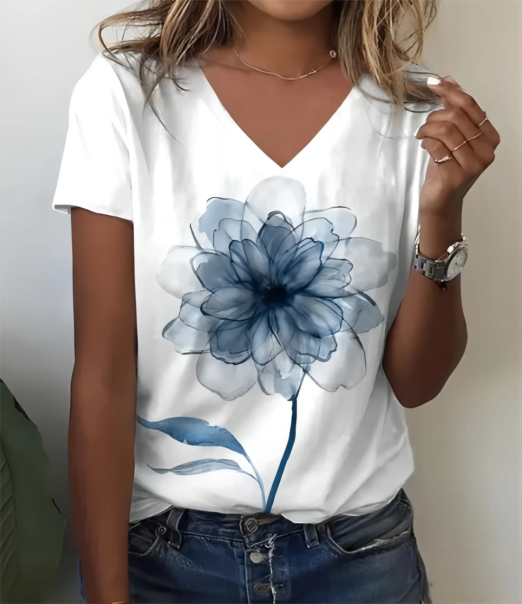 Minimalist women's T-shirt 3D T-shirt fashionable V-neck summer short sleeved loose street clothing women's casual women