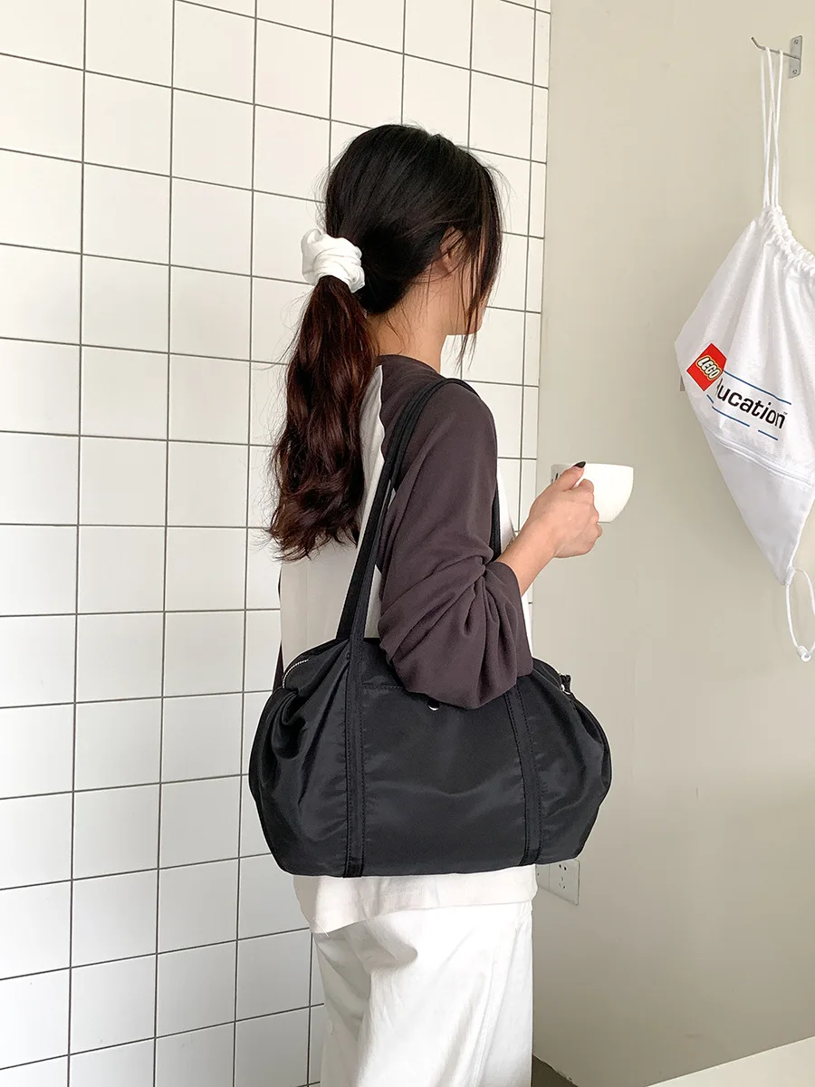 Fashion Silver Shoulder Bag Nylon Commuter Bowling Bags Large Capacity Korean Women's Handbag Summer Niche Solid Color Handbags