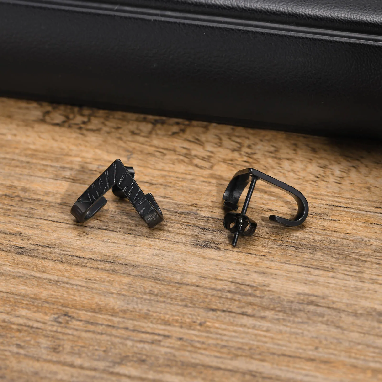 Geometric Stud Earring for Men Stainless Steel Triangle Wrap Earrings Punk Cool Boys Anti Allergy Jewelry Gift for Him Male